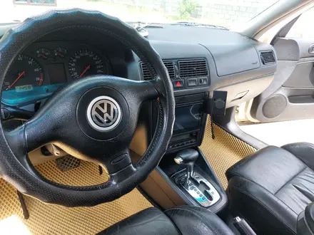 Volkswagen Golf 2002 года за 2 600 000 тг. в Шымкент – фото 2
