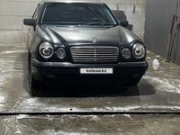 Mercedes-Benz E 240 1998 года за 3 100 000 тг. в Тараз