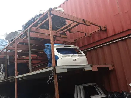 ЗАДНЯЯ КРЫШКА БАГАЖА НА HYUNDAI И KIA за 150 000 тг. в Кызылорда – фото 7