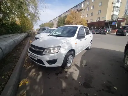 ВАЗ (Lada) Granta 2190 2015 года за 2 850 000 тг. в Астана – фото 2