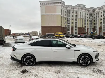 Hyundai Sonata 2024 года за 18 500 000 тг. в Астана – фото 2