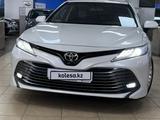 Toyota Camry 2019 года за 16 790 000 тг. в Актау – фото 4