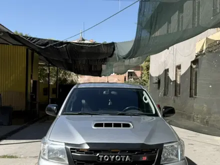 Toyota Hilux 2015 года за 11 000 000 тг. в Алматы