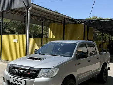 Toyota Hilux 2015 года за 11 000 000 тг. в Алматы – фото 3
