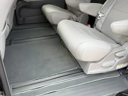 Toyota Sienna 2019 года за 15 500 000 тг. в Алматы – фото 12