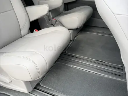 Toyota Sienna 2019 года за 15 500 000 тг. в Алматы – фото 14