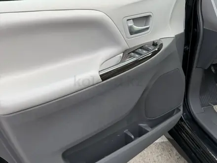Toyota Sienna 2019 года за 15 500 000 тг. в Алматы – фото 6