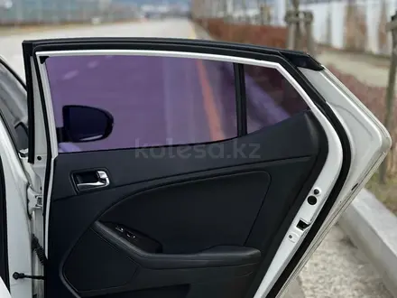 Kia K5 2013 года за 8 300 000 тг. в Алматы – фото 17