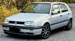 Volkswagen Golf 1994 года за 2 150 000 тг. в Караганда – фото 2