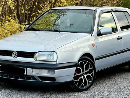 Volkswagen Golf 1994 года за 2 150 000 тг. в Караганда – фото 2