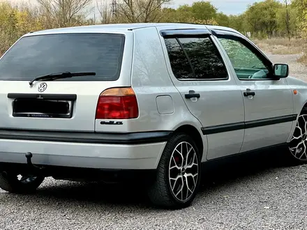 Volkswagen Golf 1994 года за 2 150 000 тг. в Караганда – фото 18