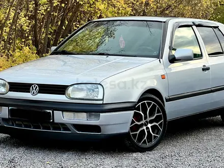 Volkswagen Golf 1994 года за 2 150 000 тг. в Караганда