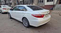 Toyota Camry 2015 года за 8 700 000 тг. в Алматы – фото 2