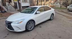 Toyota Camry 2015 годаfor8 700 000 тг. в Алматы – фото 3