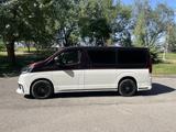 Toyota Granvia 2022 года за 48 000 000 тг. в Алматы – фото 4