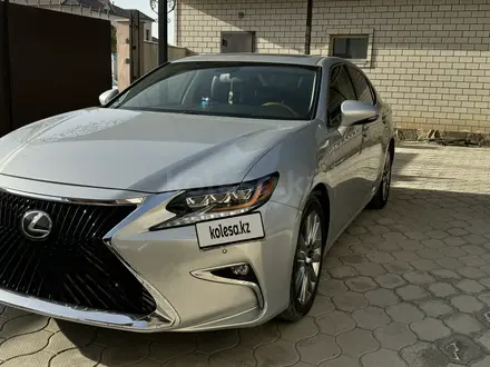 Lexus ES 300h 2013 года за 10 000 000 тг. в Актау – фото 5