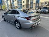 Hyundai Sonata 2020 года за 8 750 000 тг. в Караганда – фото 2