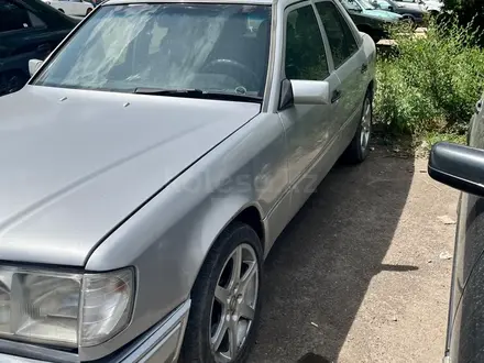 Mercedes-Benz E 280 1994 года за 1 500 000 тг. в Караганда – фото 2