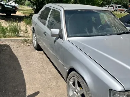 Mercedes-Benz E 280 1994 года за 1 500 000 тг. в Караганда – фото 4