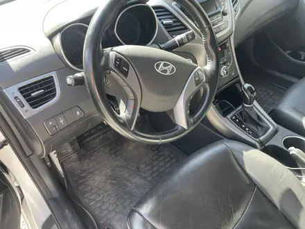 Hyundai Elantra 2016 года за 5 900 000 тг. в Шымкент – фото 4