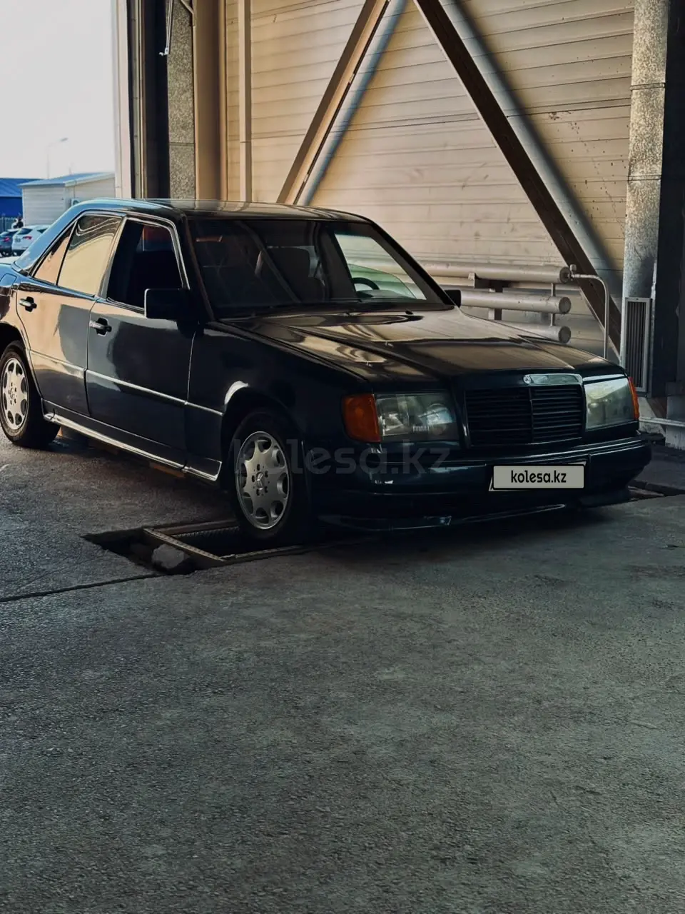 Mercedes-Benz E-Class, 1993