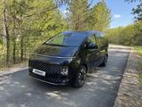 Hyundai Staria 2023 года за 23 000 000 тг. в Астана
