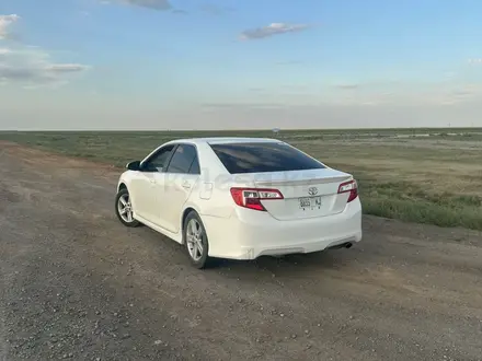 Toyota Camry 2012 года за 5 400 000 тг. в Атырау – фото 4