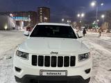Jeep Grand Cherokee 2014 года за 9 500 000 тг. в Астана