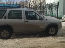 Nissan Pathfinder, 1998