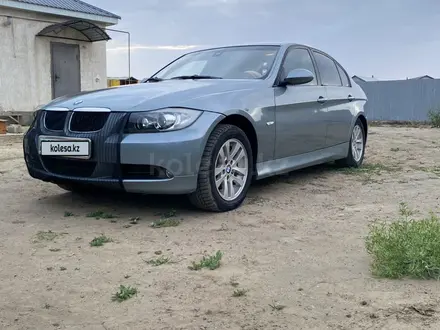 BMW 320 2006 года за 3 700 000 тг. в Атырау