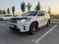 Toyota Highlander 2018 года за 19 000 000 тг. в Шымкент – фото 2