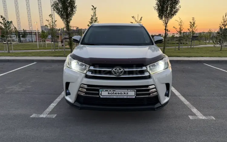 Toyota Highlander 2018 года за 19 000 000 тг. в Шымкент