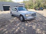 Mercedes-Benz E 300 1993 годаfor1 400 000 тг. в Семей – фото 5