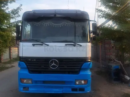 Mercedes-Benz  Actros 1999 года за 22 000 000 тг. в Алматы