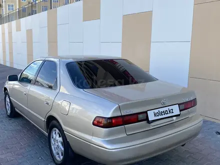 Toyota Camry 1999 года за 3 500 000 тг. в Актау – фото 3