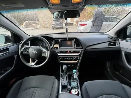 Hyundai Sonata 2017 года за 4 500 000 тг. в Караганда – фото 9
