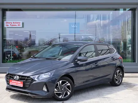 Hyundai i20 2023 года за 7 590 000 тг. в Астана