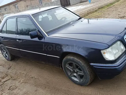 Mercedes-Benz E 200 1994 года за 1 800 000 тг. в Тараз – фото 10