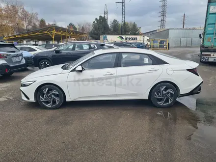 Hyundai Elantra 2023 года за 9 200 000 тг. в Астана – фото 3