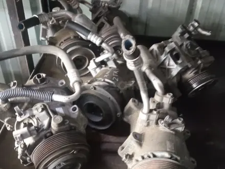EJ25 Компрессор кондицианера за 60 000 тг. в Алматы – фото 2