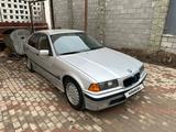 BMW 320 1994 года за 2 650 000 тг. в Алматы – фото 2