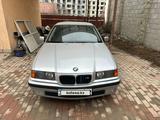 BMW 320 1994 года за 2 650 000 тг. в Алматы – фото 4