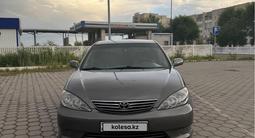 Toyota Camry 2005 года за 6 000 000 тг. в Караганда – фото 2