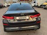 Kia Optima 2018 года за 6 500 000 тг. в Алматы – фото 4