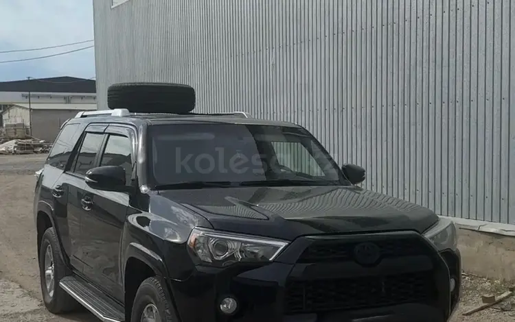 Toyota 4Runner 2017 годаfor15 650 000 тг. в Актау