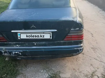 Mercedes-Benz E 220 1994 года за 1 100 000 тг. в Алматы – фото 3