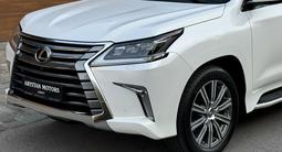 Lexus LX 570 2016 года за 37 700 000 тг. в Алматы – фото 2