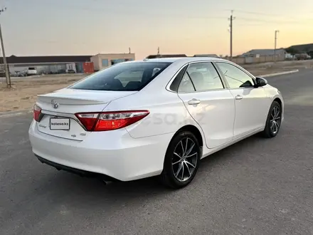 Toyota Camry 2015 года за 5 700 000 тг. в Жанаозен – фото 3