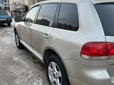 Volkswagen Touareg 2005 годаүшін4 500 000 тг. в Астана – фото 2