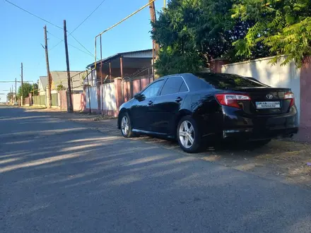 Toyota Camry 2014 года за 6 600 000 тг. в Тараз – фото 2